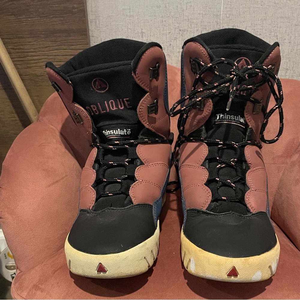 Airwalk Oblique snowboarding boots